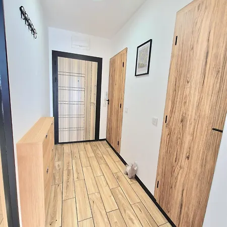 Neven Whit Free Parking 1 Br וארנה