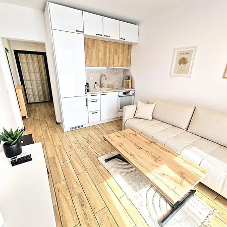Neven Whit Free Parking 1 Br Apartman *